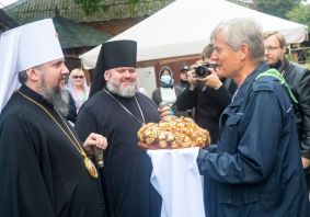 Громада Іоано-Богословського храму вітає предстоятеля ПЦУ 